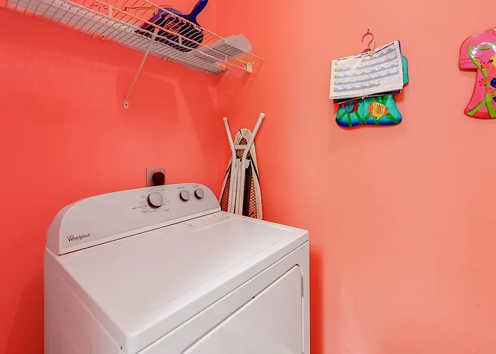Colorful Duplex With Porch Wifi & Ac - Walk To The Gulf Shores