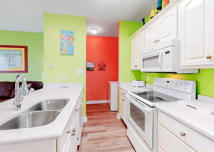 Colorful Duplex With Porch Wifi & Ac - Walk To The Holiday home Gulf Shores