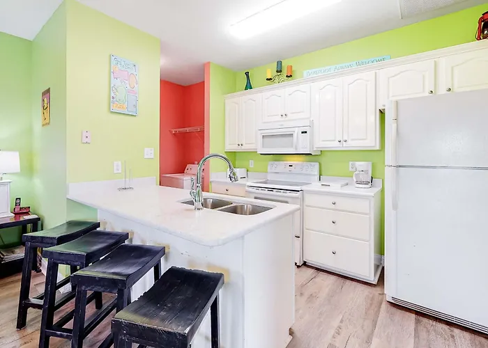 Holiday home Colorful Duplex With Porch Wifi & Ac - Walk To The Gulf Shores