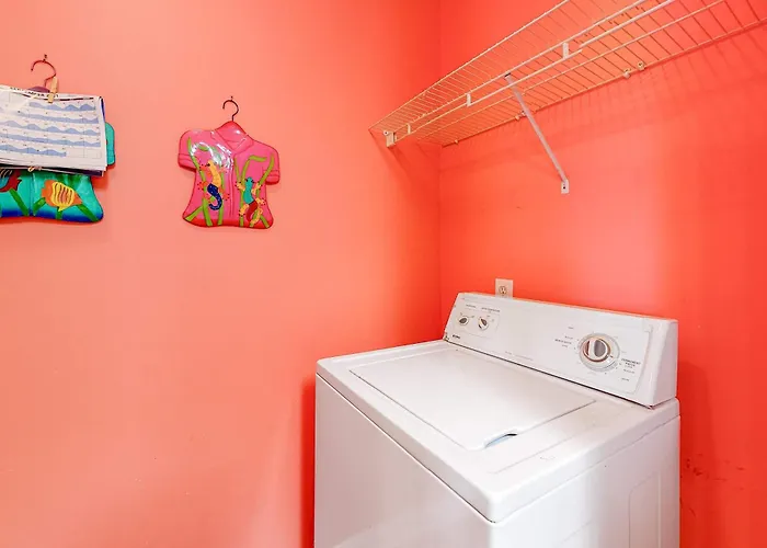 Holiday home Colorful Duplex With Porch Wifi & Ac - Walk To The *