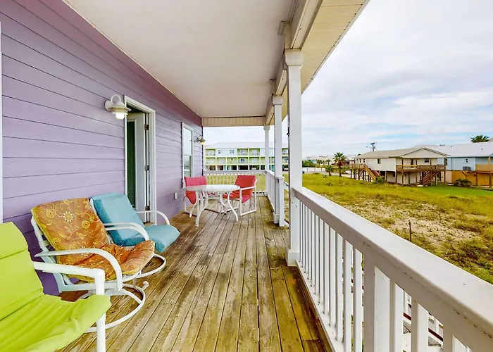 Holiday home Colorful Duplex With Porch Wifi & Ac - Walk To The *